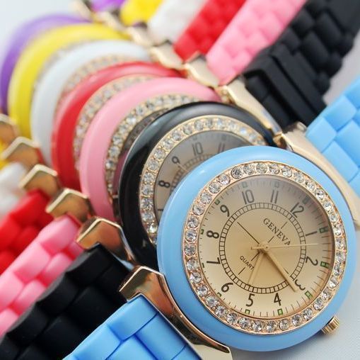   Fashion Sport Soft Rubber Silicone Crystal Jelly Watch Unisex 7 Color